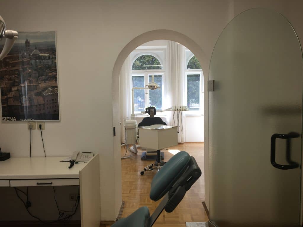 Zahnarzt Praxis in München - Dr. Werner Knittl